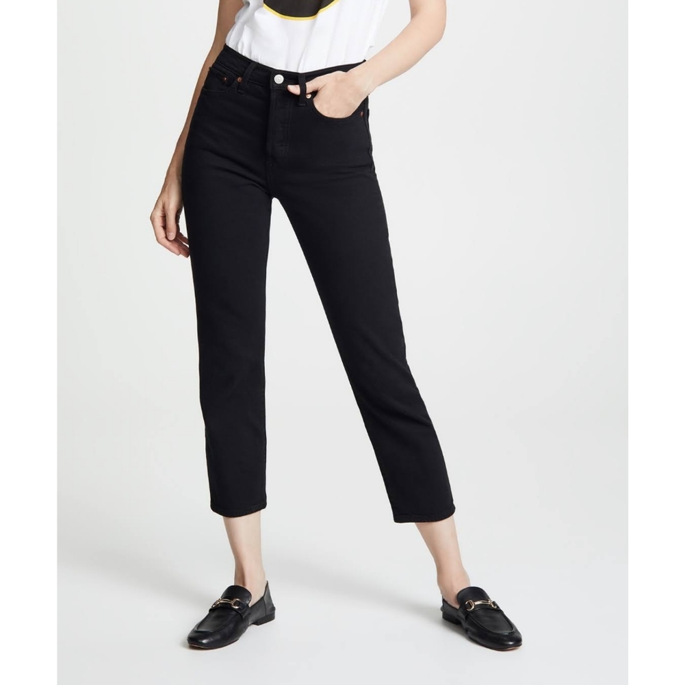 Black wedgie straight jeans size 27